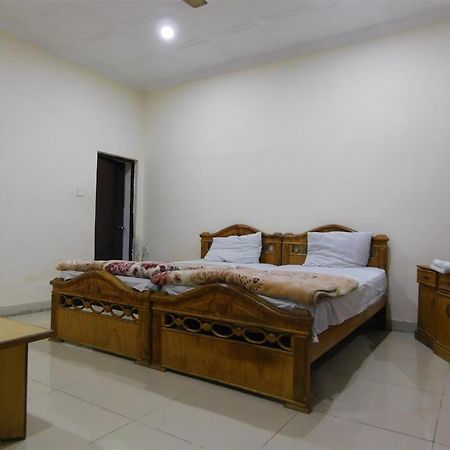 Hotel Humera Бахавалпур Екстериор снимка