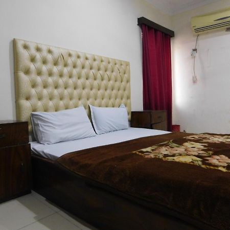 Hotel Humera Бахавалпур Екстериор снимка