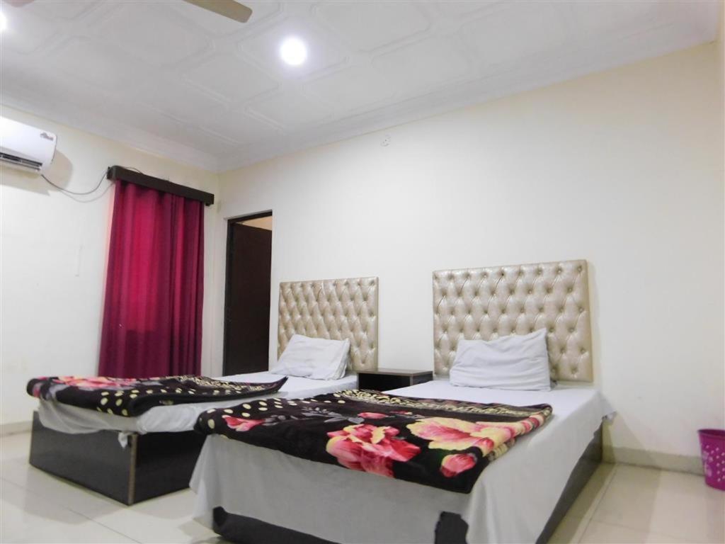 Hotel Humera Бахавалпур Екстериор снимка