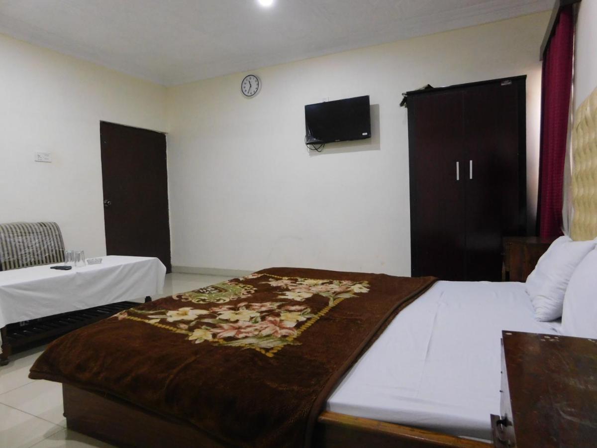 Hotel Humera Бахавалпур Екстериор снимка