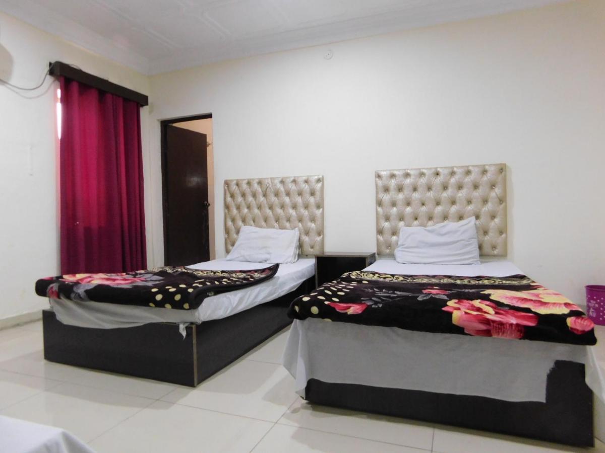 Hotel Humera Бахавалпур Екстериор снимка
